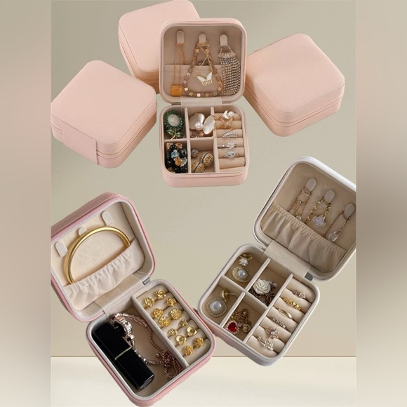 Jewelry organizer travel case in blush pink - Picture 3 of 4